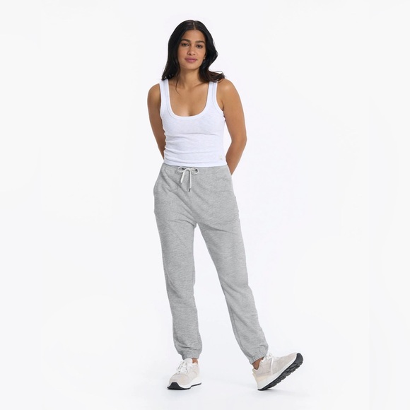 Vuori Pants - Vuori Laguna Lounge Heathered Gray Casual Pants Joggers 2.0 Size M
